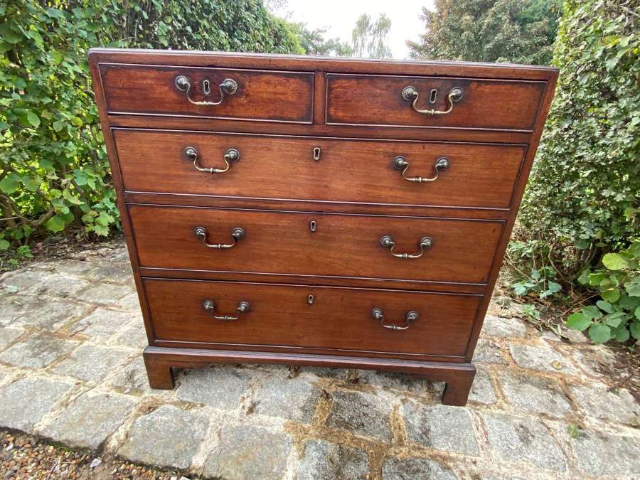 18th Century George III Caddy Top Chest of Drawers.